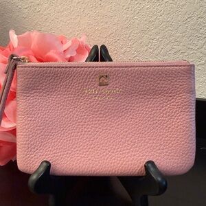 kate spade ♠️ Pink Pebbled Leather Zip Wristlet with Gold Logo EUC